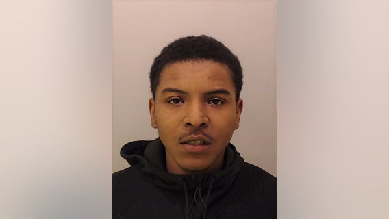 Man charged in year-old Gurnee cellphone store burglary