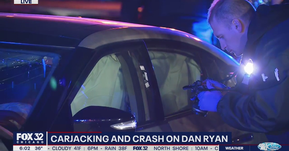 2 arrested after IDOT worker carjacked on Dan Ryan | FOX 32 Chicago