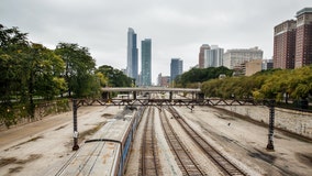 4 injured when South Shore Line Metra train derails near Millennium Station