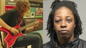 Woman tried to shove Red Line musician onto tracks before stabbing him: prosecutors