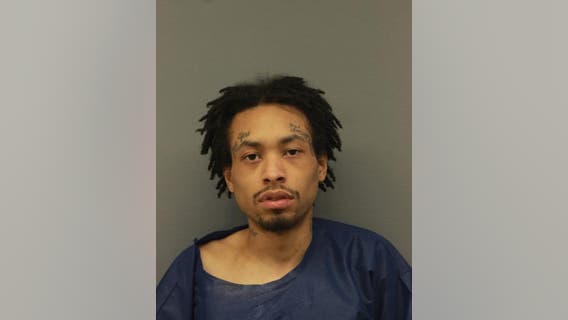 Man charged in crash that injured 5, including 2 Chicago cops