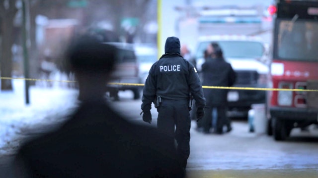 Man fatally shot while sitting in parked vehicle in Pullman