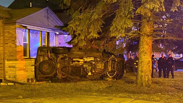 SUV crashes into home in Jefferson Park