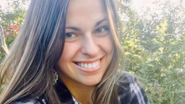 Country singer dead at 25 after being struck by car in Chicago