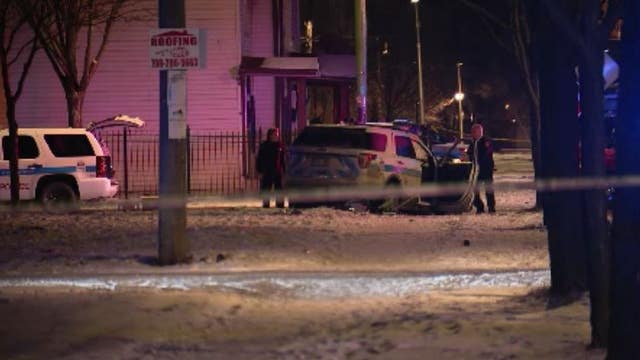 6 Chicago cops hurt in Garfield Park crash