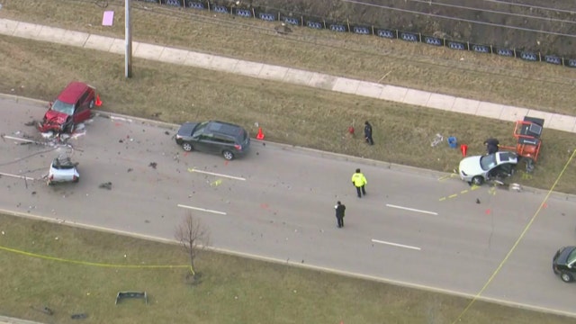 4 injured in crash after shooting sparks chase in Aurora