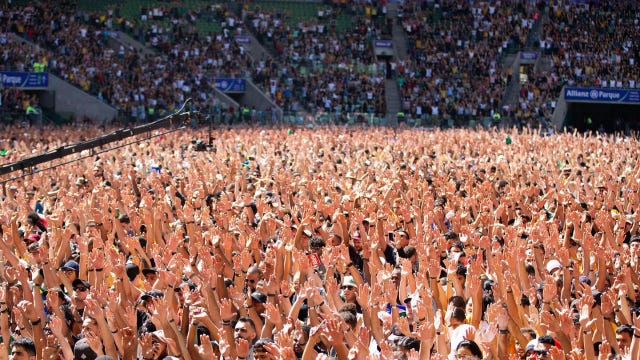 'Historic' Christian event brings together 140,000 youth