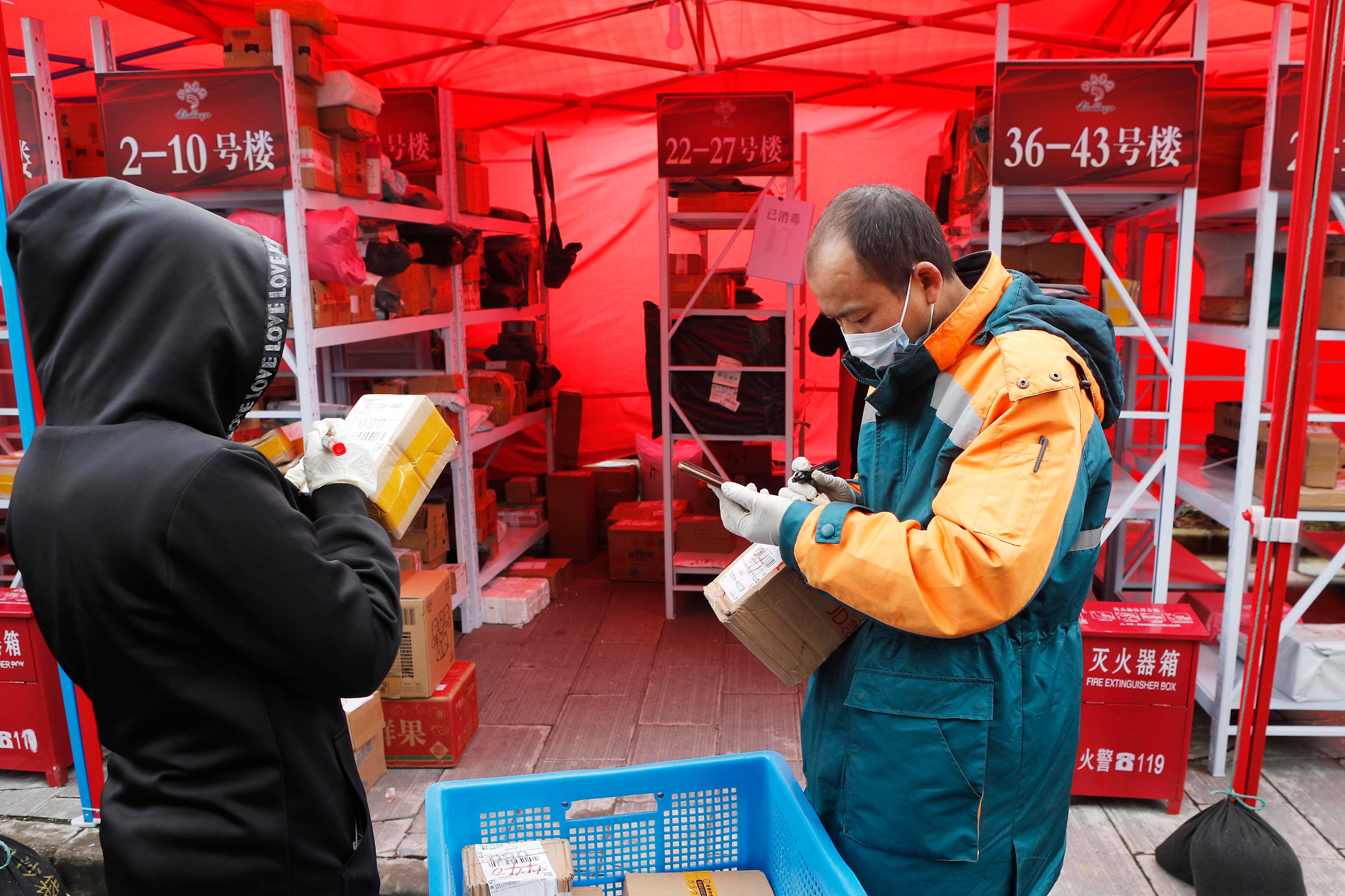 Can coronavirus spread from mail or packages? No, health experts say