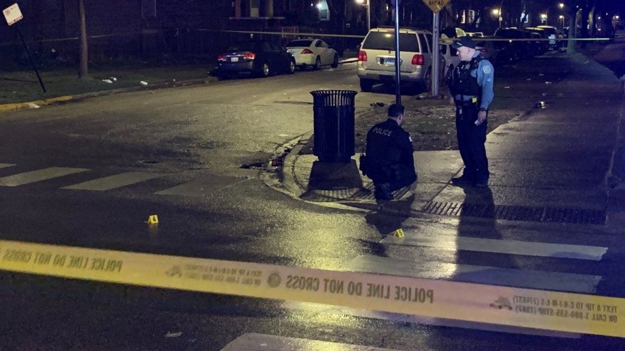 2 Killed, 18 Hurt In Chicago Weekend Shootings | FOX 32 Chicago