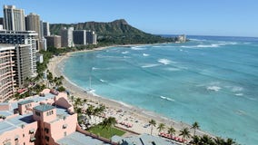 Hawaii basically deserted as tourists stop coming