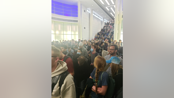 Governor to feds: 'Get your s*** together' after massive lines at O'Hare customs screening
