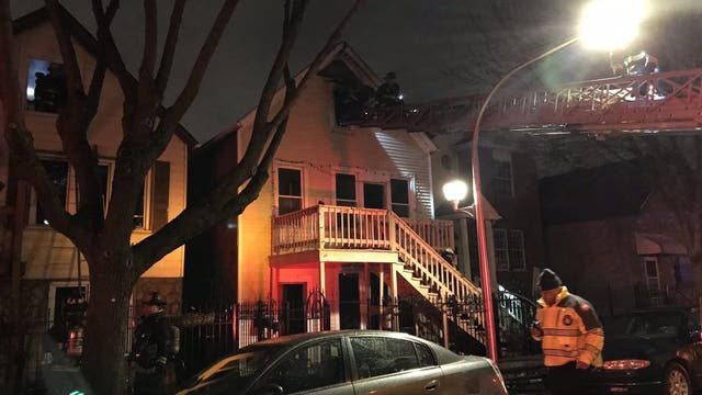Firefighter hurt battling 2-alarm blaze in Little Village