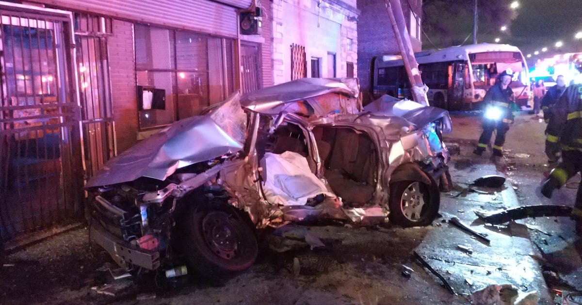 Driver dies in crash with CTA bus in Englewood | FOX 32 Chicago