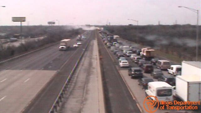 Vehicle fire on I-57 briefly shuts down all SB lanes at 138th Street