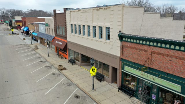 5 Illinois mayors ask Pritzker to allow reopening