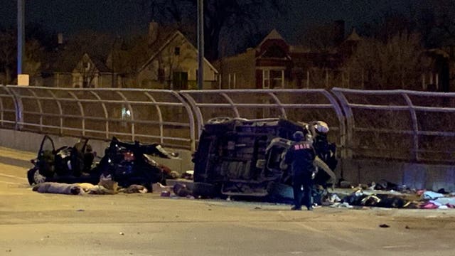 14-year-old girl among 2 killed in Park Manor crash
