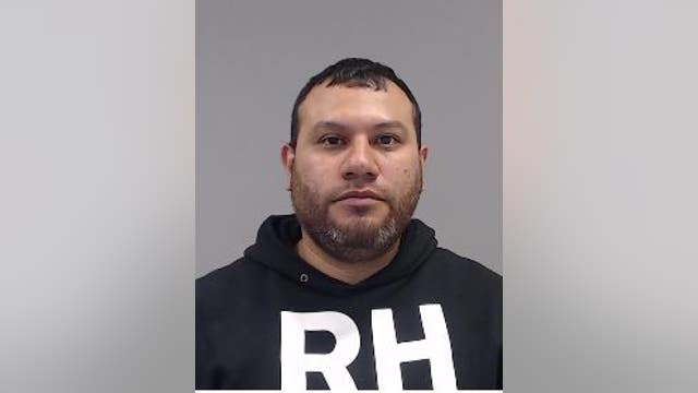 Ex-school guard tried seducing Downers Grove high school student: prosecutors