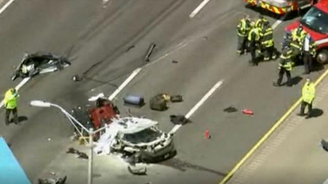 2 dead in Tri-State Tollway crash at Half Day Road