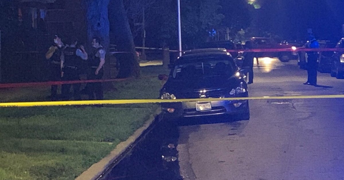 Man killed in South Shore shooting | FOX 32 Chicago