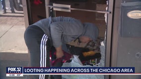 Chicago alderman tries to stop looters in Beverly neighborhood
