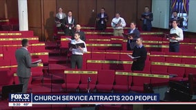 Chicago church service on Mother's Day attracts 200 people