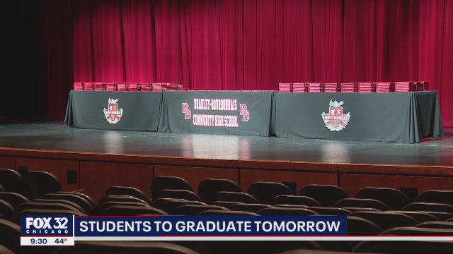 Illinois high school holding in-person graduation ceremony Wednesday