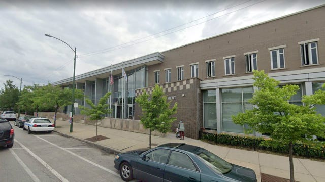 Man shot near Chicago police station