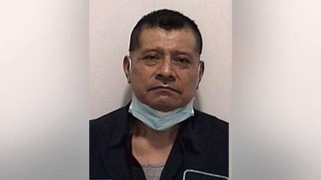 Man charged with hitting Geneva cop with minivan in Batavia