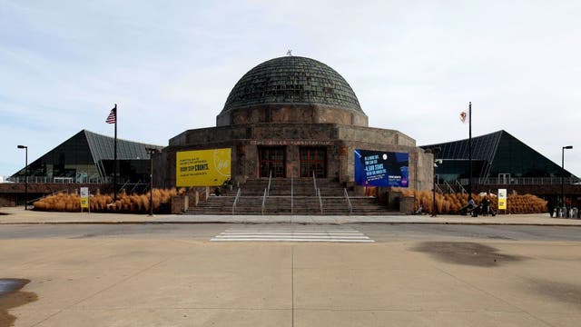 Adler Planetarium lays off 120 employees due to pandemic