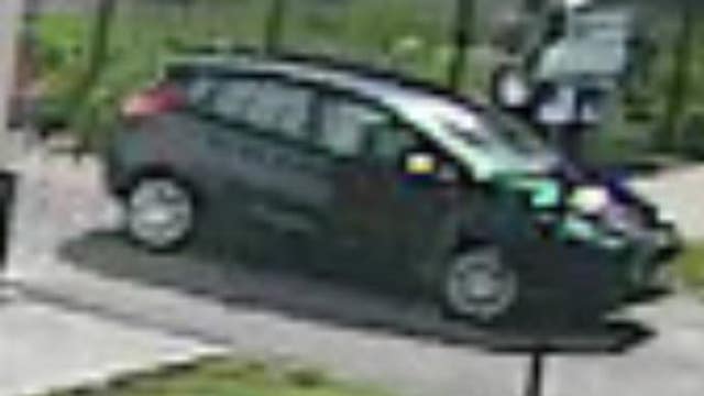 Police seek driver in West Garfield Park hit-and-run