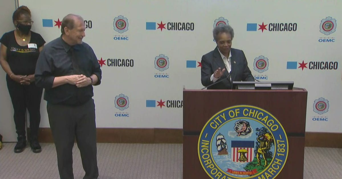 Mayor Lightfoot says Chicago’s reopening to go on despite unrest | FOX ...
