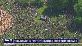 More than 20,000 rally peacefully in Chicago, demanding justice and racial equality