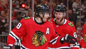 Chicago Blackhawks beat the Detroit Red Wings 4-0