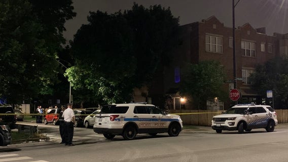 Off-duty Chicago cop dead, woman critically hurt after carbon monoxide leak in Albany Park home