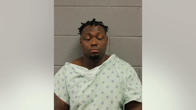 Man charged with attempted murder in shooting of Chicago police officer in Austin