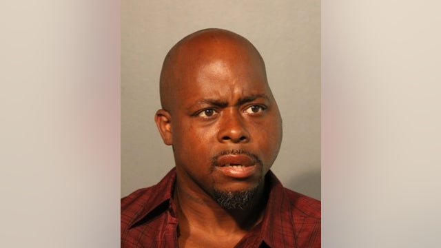 Man charged with fighting employee, customers at Jewel-Osco in Chicago