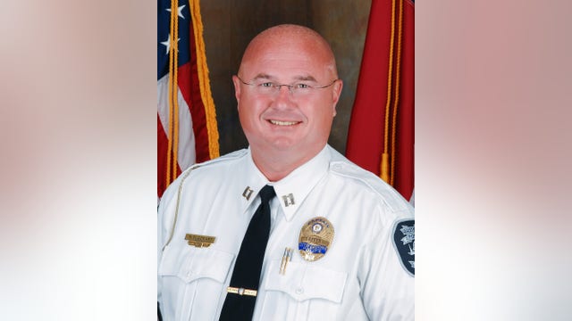 Police officer saves choking child at Olive Garden while on lunch break