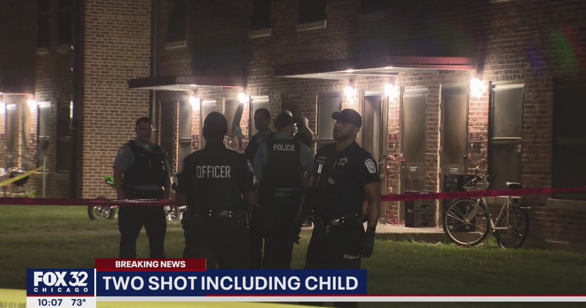 Boy, 8, among 2 shot on Chicago's Far South Side | FOX 32 Chicago