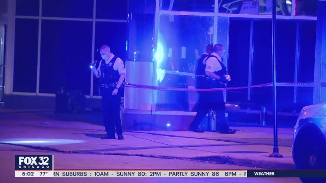 Man stabbed outside Swissotel in the Loop