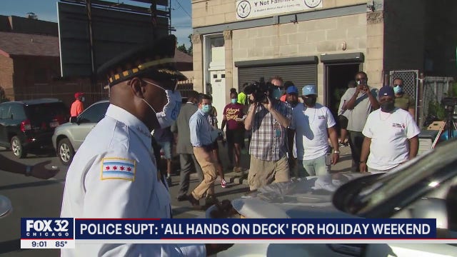 Chicago mayor, top cop hand out free groceries, masks and hot food to kick off holiday weekend