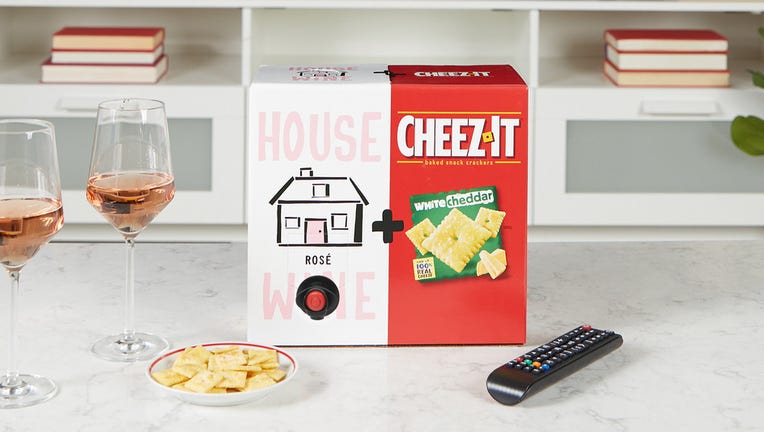 Kellogg Cheez-It White-Cheddar-House-Wine-Rose