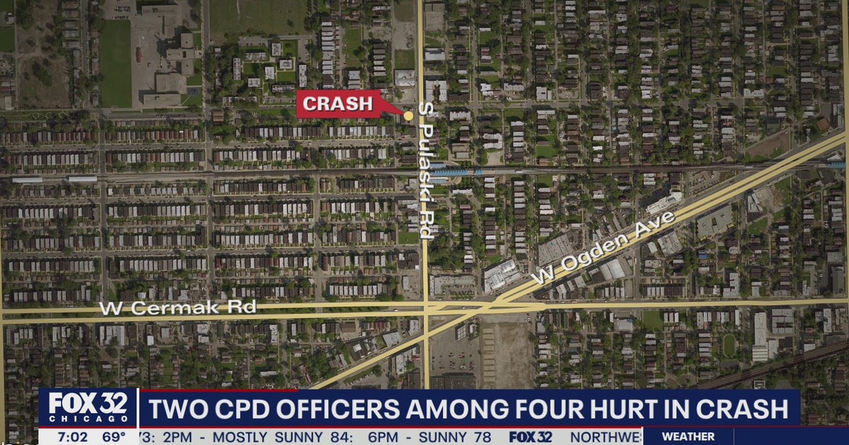 2 Chicago cops among 4 hurt in Lawndale crash | FOX 32 Chicago