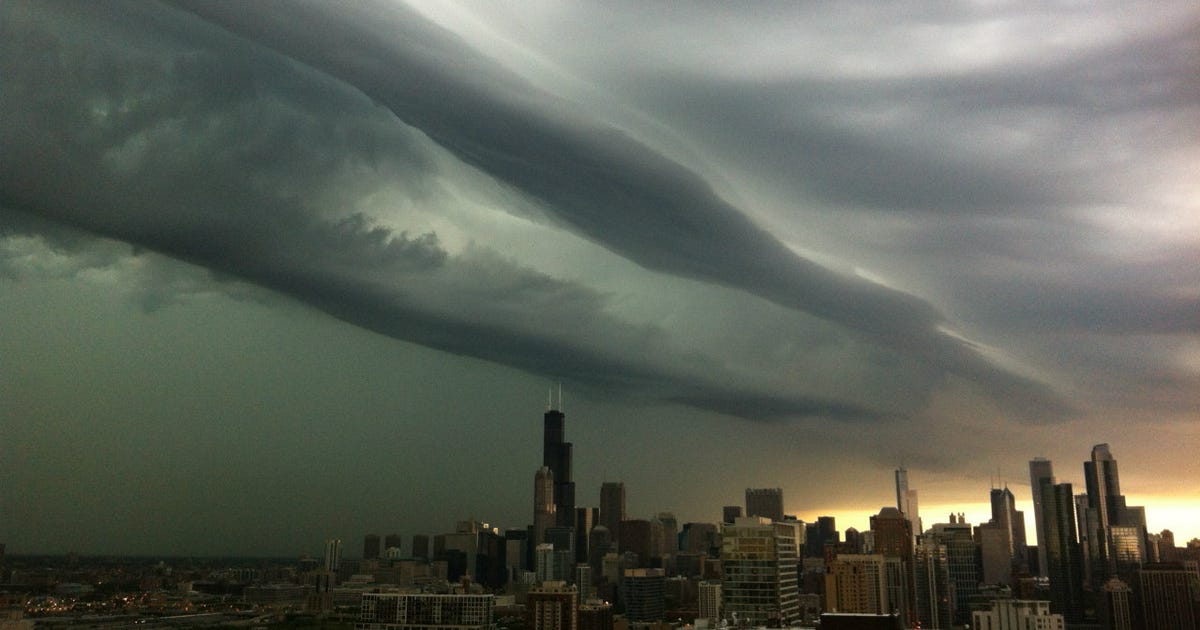 Live updates: Tornadoes possible as severe storms pass through Chicago area