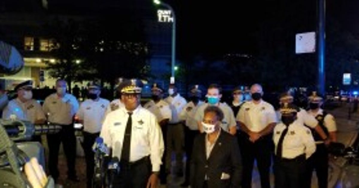 2 Chicago police officers, suspect wounded in West Side shootout | FOX ...