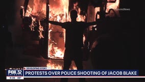 Kenosha protesters clash with police for 2nd night after shooting of Jacob Blake