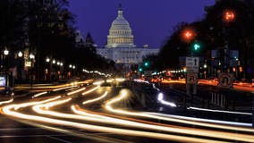 President Trump, Mitch McConnell huddle with coronavirus talks at risk of collapse