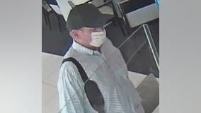 Fifth Third Bank robbed in Lincoln Park