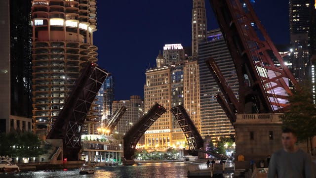 City lifts restrictions to Loop bridges, streets, CTA stops
