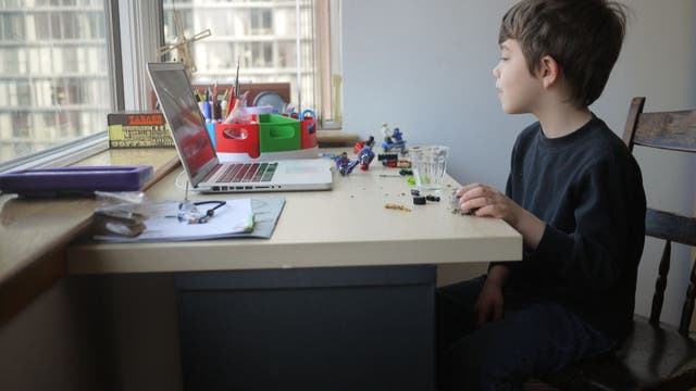 Illinois school district says no pajamas for online classes