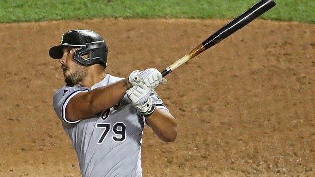 Chicago White Sox rally to beat Kansas City Royals 4-3